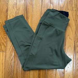 Bend Active Women’s Army Green Cropped Leggings